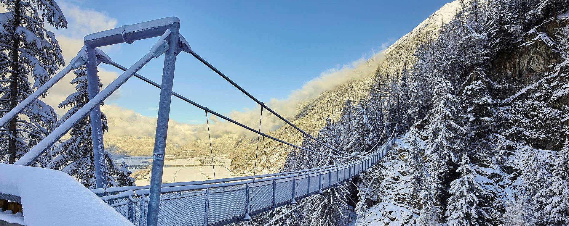Hängebrücke Längenfeld im Winter
