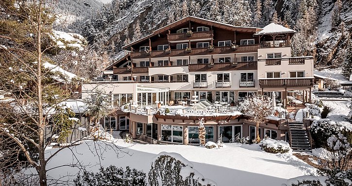 Hotelbild mit Garten im Winter