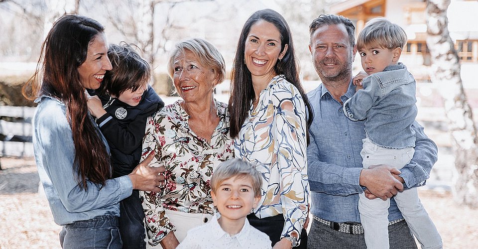 Familienbild Gastgeberfamilie vom Hotel Rita