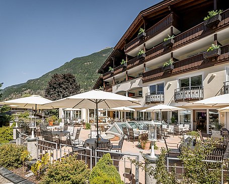 Hotelterrasse im Sommer