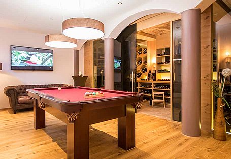 Billiardtisch im Hotel Rita