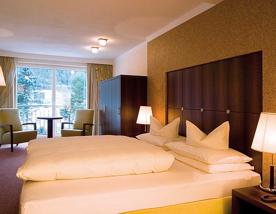 Hotelzimmer mit Bett