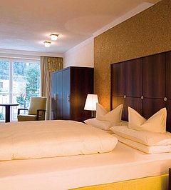 Hotelzimmer mit Bett