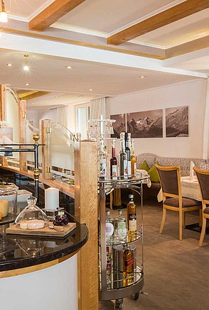 Speiseraum mit Buffet